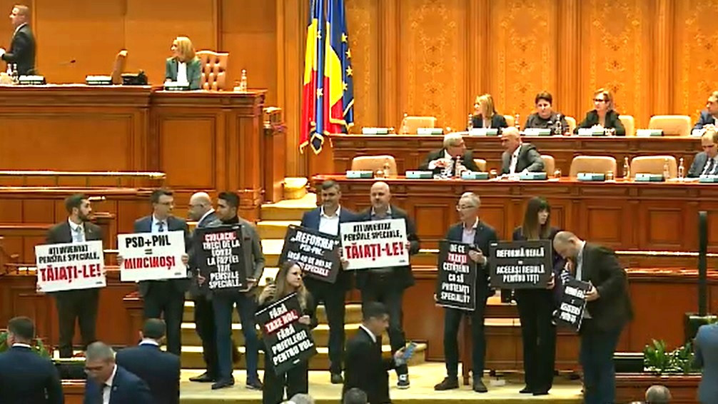 „Sunt un cancer!”. Scandal în Parlament, după aprobarea noii legi a pensiilor speciale