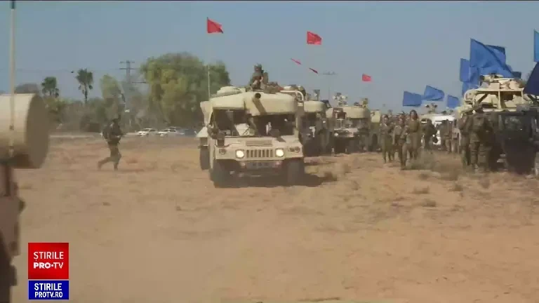 Israelul are pregătite pentru invazia terestră din Gaza vehicule neobișnuite de luptă. Jumătate camion, jumătate tanc