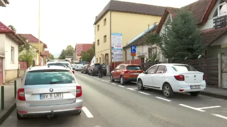 Percheziţii la sediul unei școli particulare din Brașov, într-un dosar de luare de mită. Câte persoane urmează să fie audiate