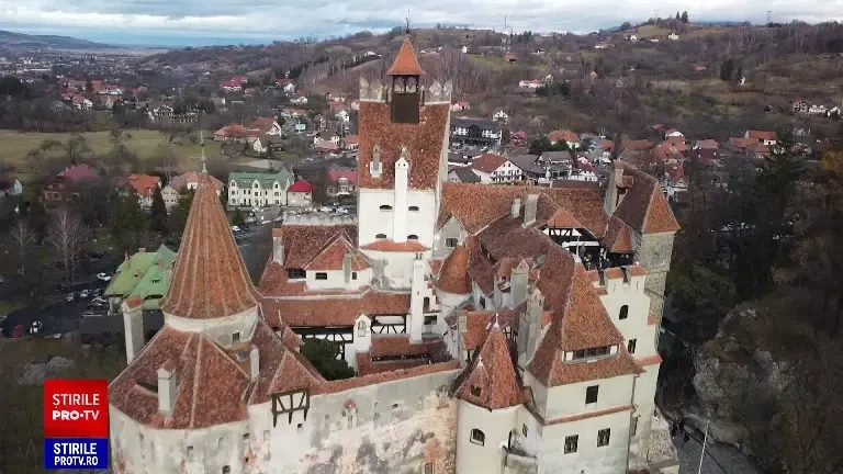 Zeci de pensiuni sunt scoase la vânzare sub prețul pieței în zona Bran-Moieciu. Multe au fost construite în anii 2000