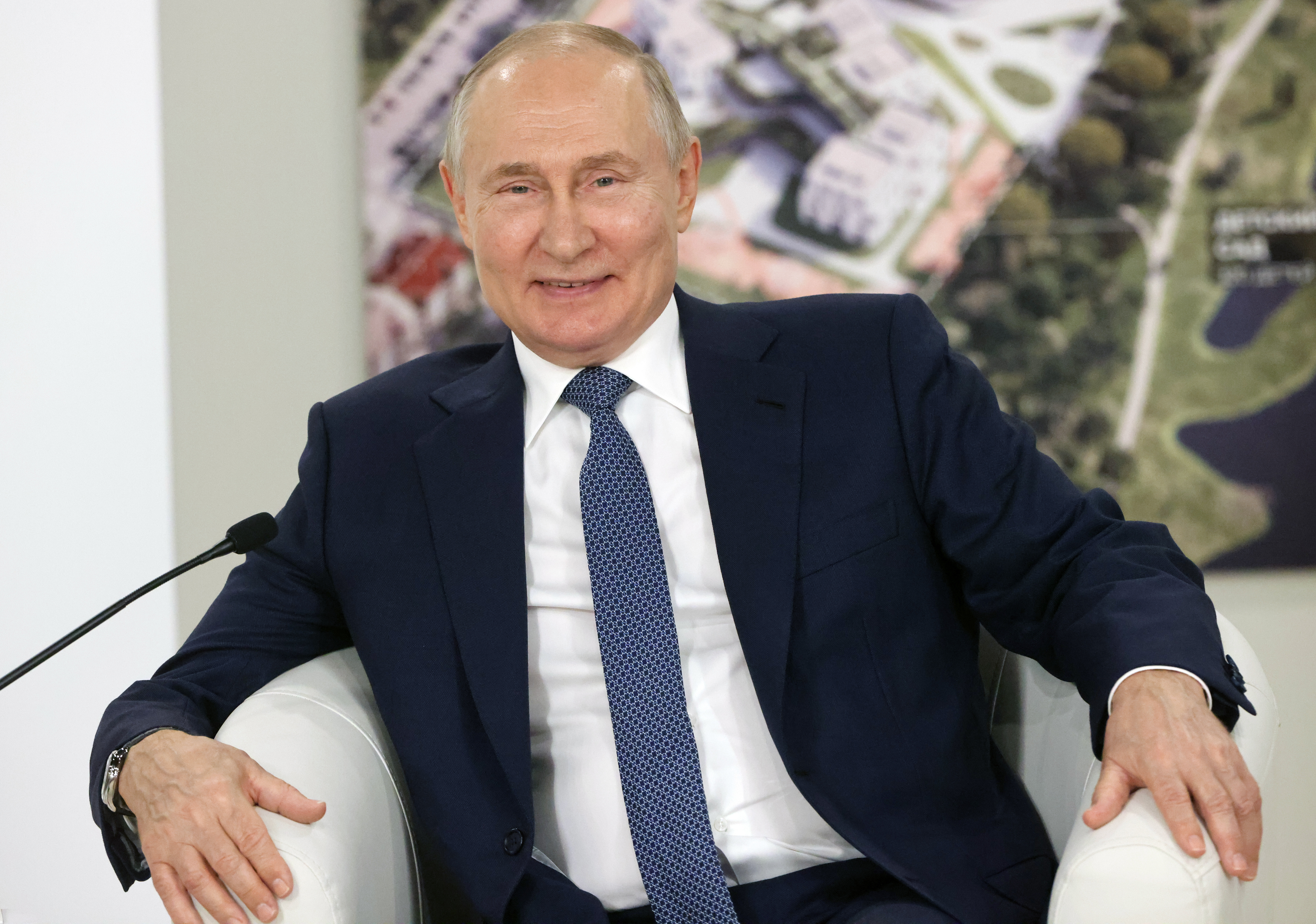 Preşedintele rus Vladimir Putin a acceptat invitaţia omologului său de a vizita în curând Vietnamul