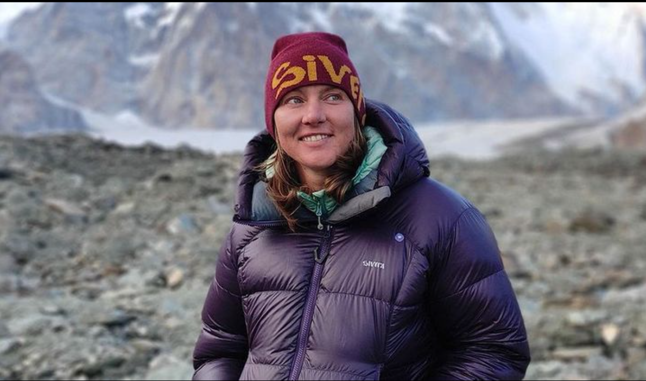 O cunoscută alpinistă din Rusia a murit pe un vârf din Himalaya