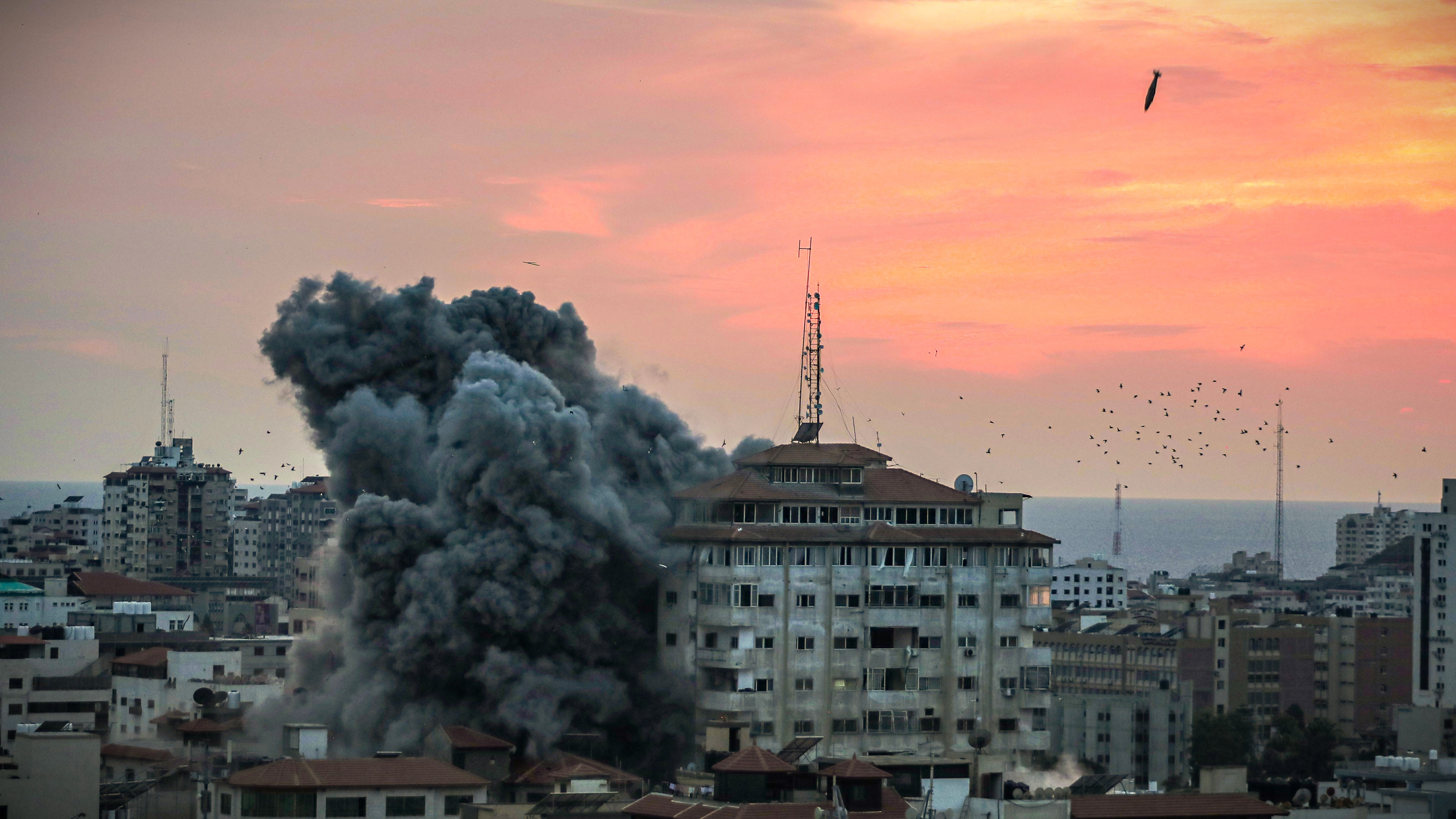 “Israelul comite în Gaza o crimă de război, cu binecuvântarea SUA. Toate scenariile sunt înfricoșătoare" | INTERVIU