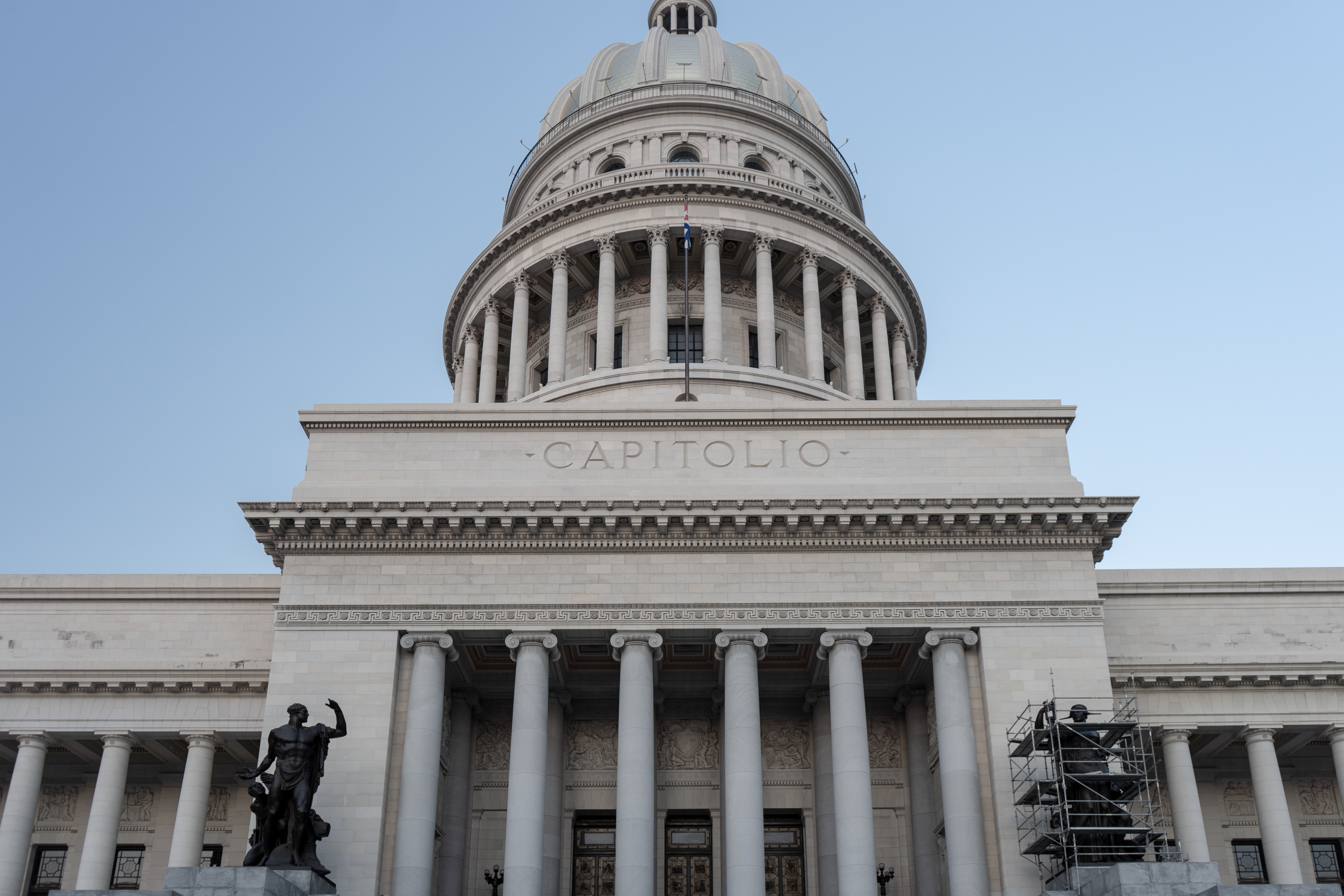 Sute de persoane au fost arestate după ce au intrat în Capitoliul SUA, cerând încetarea războiului dintre Israel și Hamas