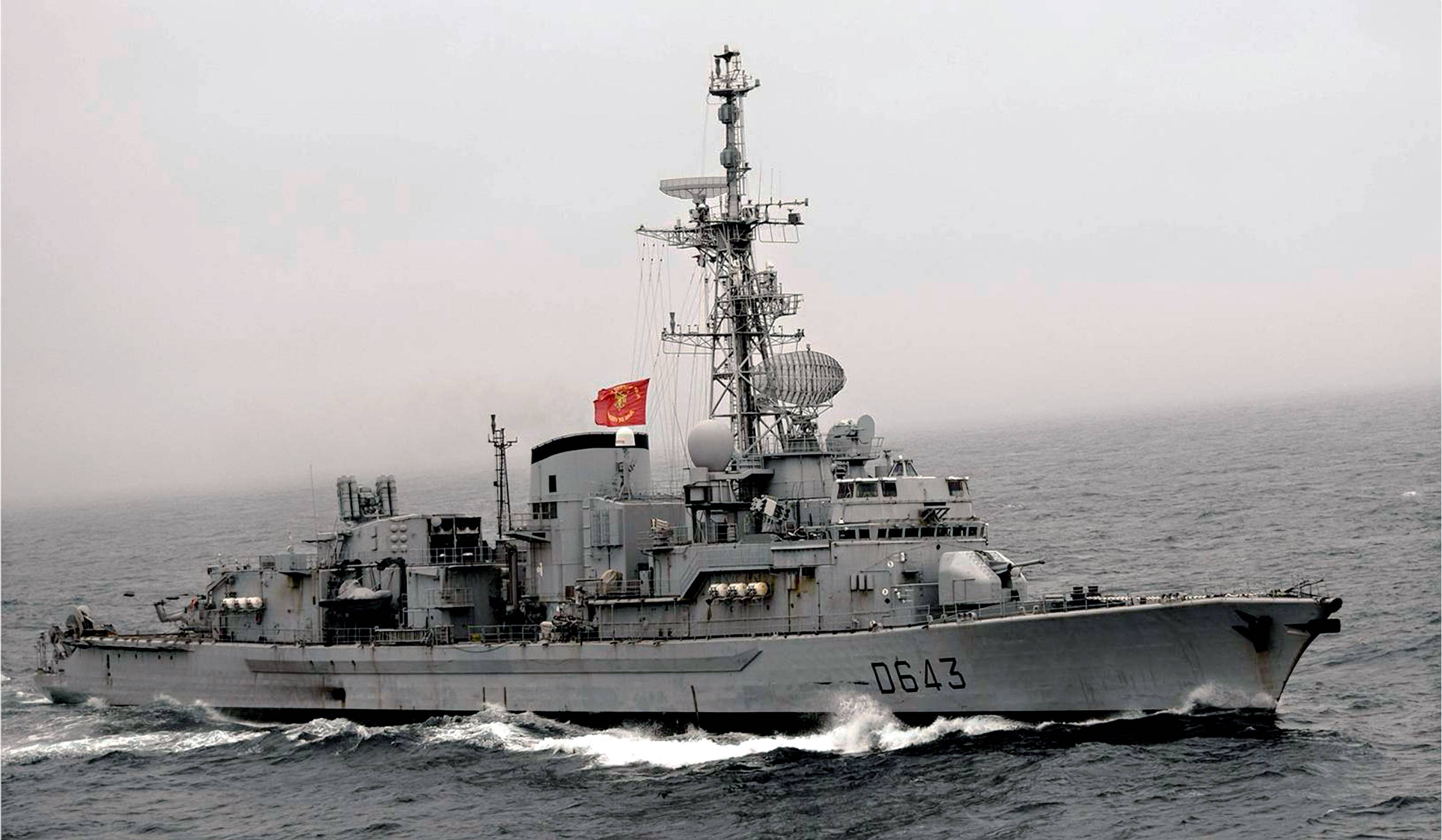 Distrugătorul american USS Carney a doborât mai multe rachete în Marea Roşie, ”posibil” îndreptate spre Israel