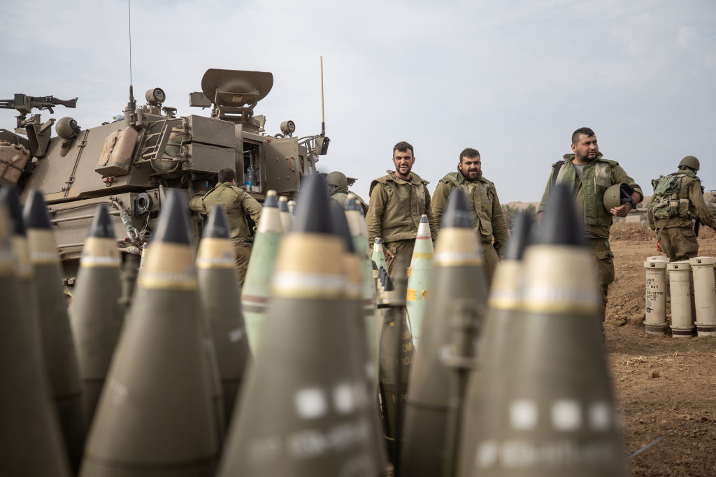 SUA intenționează să trimită Israelului muniții care ar fi trebuit să ajungă în Ucraina