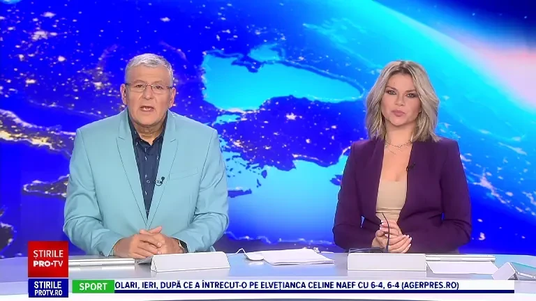 Ursoaică cu doi pui, filmată la Slănic Moldova. Animalele sălbatice s-au înfruptat din câteva mere căzute