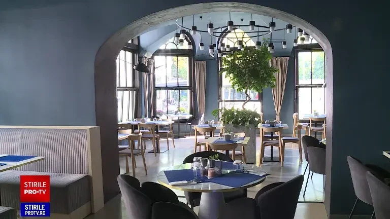 Cea mai veche cafenea din Bucureşti, premiată pentru arhitectura interioară. A fost atestată documentar în 1812