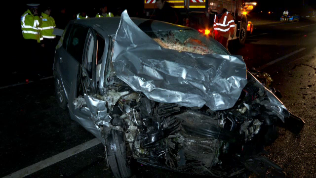 Încă un accident cu sfârșit tragic pe „drumul morții”. Un bărbat a murit după ce a intrat cu mașina într-o autoutilitară