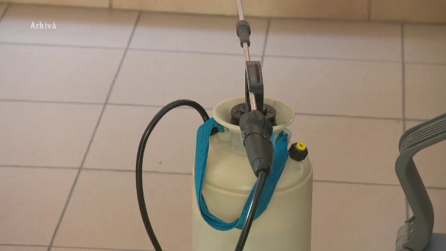 Bătrânii evacuați din căminul din Constanța ar fi fost intoxicați cu cu o soluție pentru acarieni. Doi sunt în stare gravă