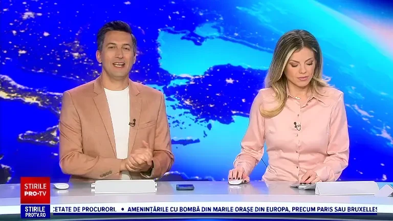 Festin cu dovleci pentru elefanții de la o grădină zoologică. Haloween-ul a venit mai devreme