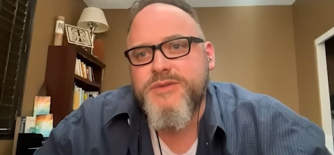 „Am asistat la propria moarte”. Povestea bărbatului care s-a întors din morți. „Am stat într-un sac mortuar 45 de minute”