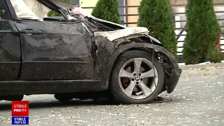 Fata care a murit în accidentul din Dolj își lăsase prietena să conducă înainte de tragedie. Fata nu avea experiență