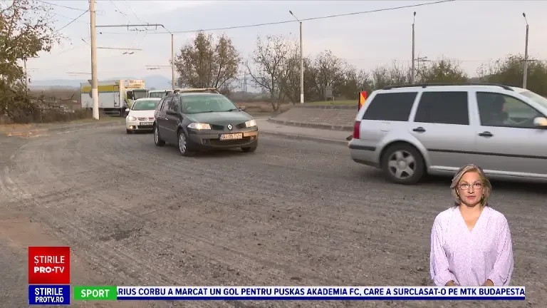 Se lucrează în ritm alert pe șoselele din România. Constructorii profită de vremea frumoasă care încă le permite să lucreze