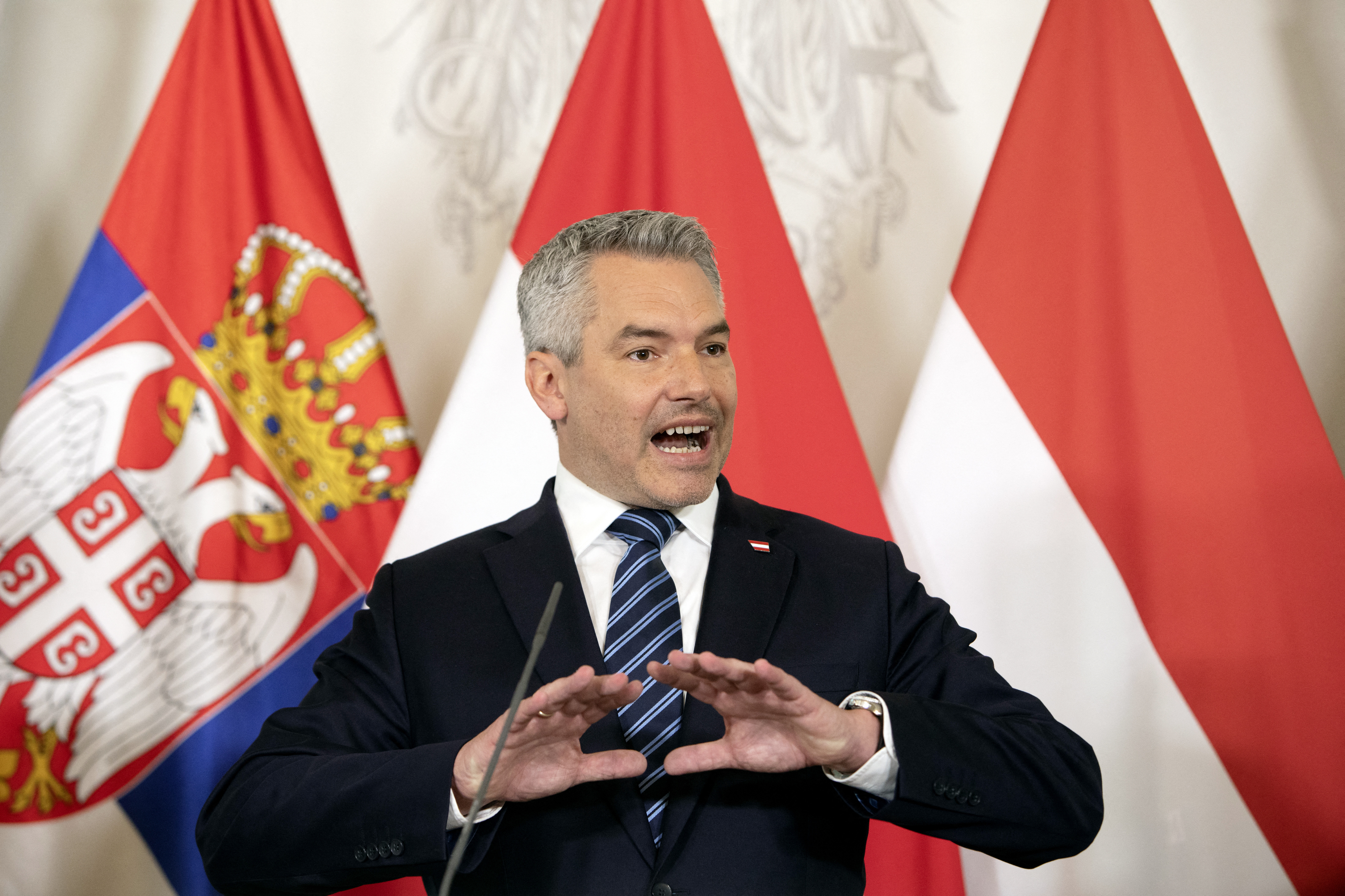 „Liniile roșii” pentru partidul lui Nehammer: Schengen deplin pentru România, energia nucleară și banarea motoarelor termice