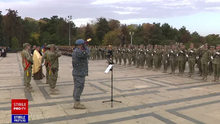 Ceremonie la Monumentul Ostașului Necunoscut, de Ziua Armatei. Sute de studenți au depus jurământul militar