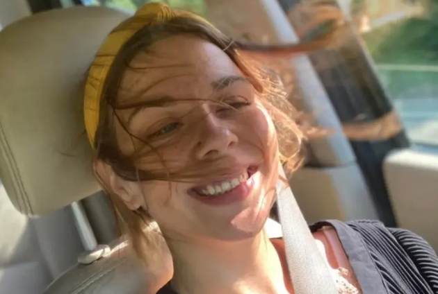 O tânără a fost găsită moartă la câteva zile după ce ceruse ajutorul poliției. Fusese arestată pentru apelurile efectuate