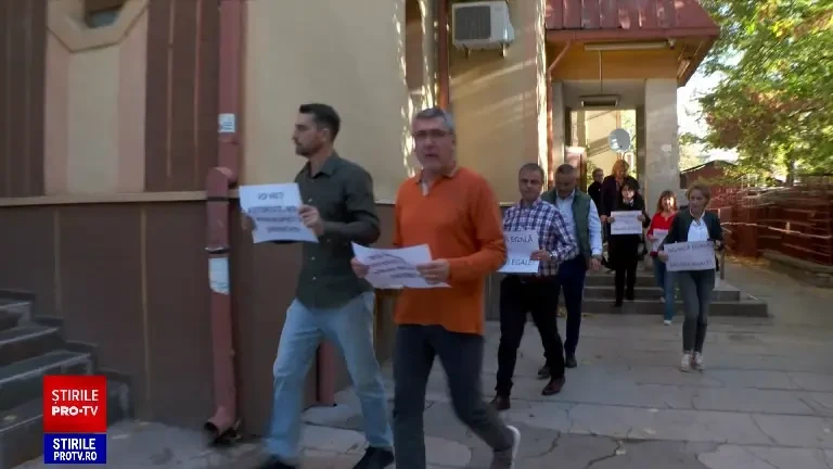 Proteste spontane la casele de pensii din țară. Ce s-a întâmplat cu pensionarii de la ghișee