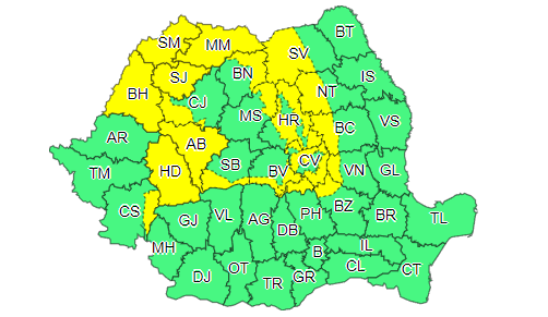 Cod galben de vânt puternic şi ploi abundente pentru mai multe regiuni ale ţării, până sâmbătă dimineaţă