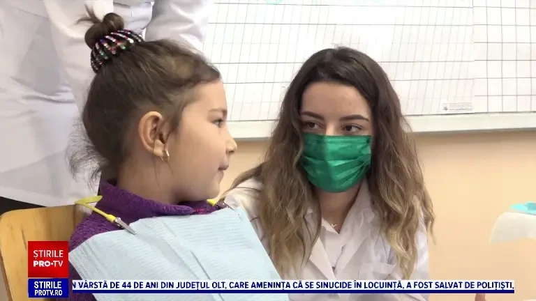 Peste 36.000 de elevi din Iași vor fi vizitați de dentiști. Cei mai mulți dintre ei nu au fost la stomatolog niciodată
