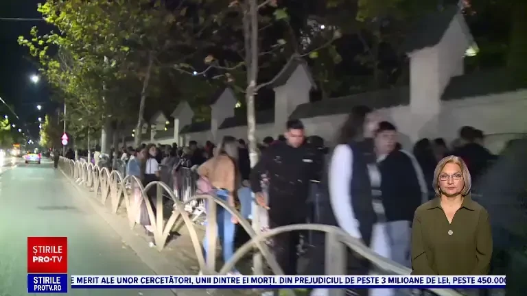 Pelerinaj de Sfântul Dimitrie. Pelerinii au stat chiar și opt ore ca să atingă racla sfântului