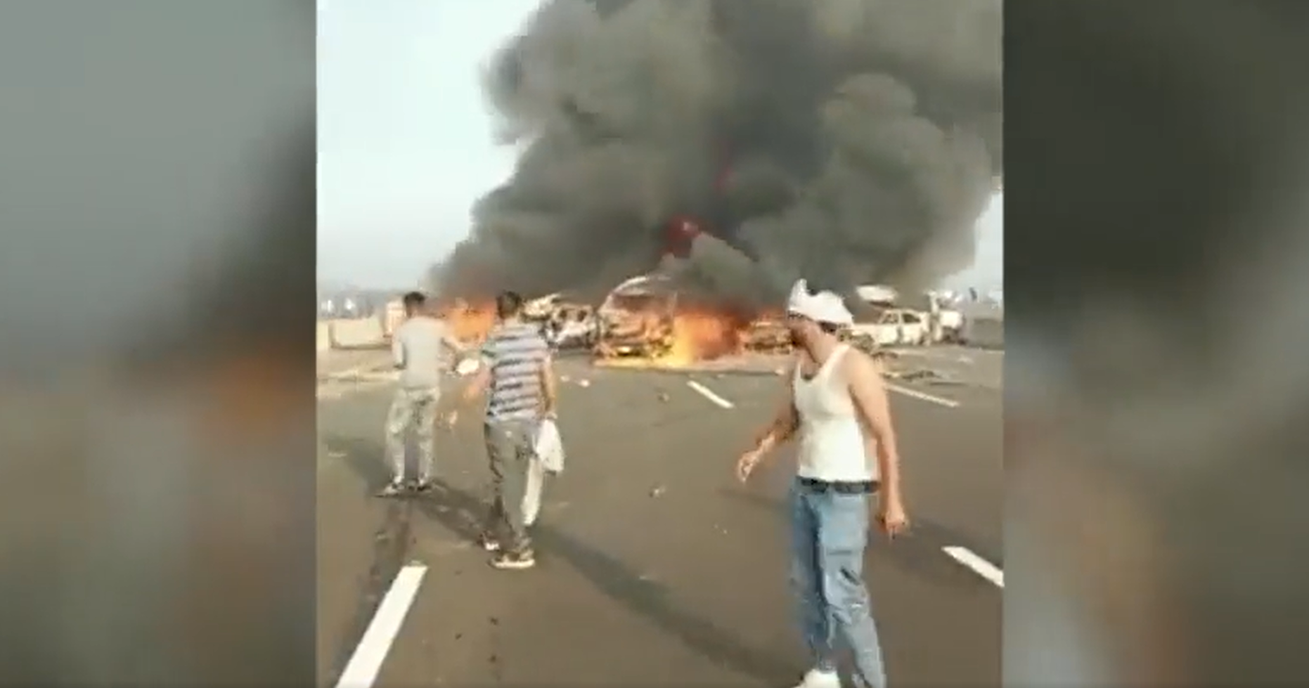 Accident înfiorător în Egipt. Cel puţin 35 de morţi după ce mai multe mașini s-au lovit în lanţ pe o autostradă