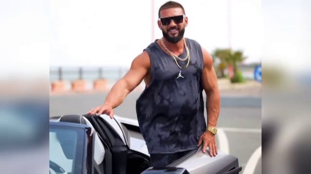 Dorian Popa era îmbrăcat doar cu un halat de baie când a fost oprit de poliţişti. Cum spune că i-a ajuns canabisul în corp