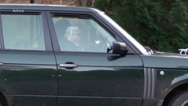 Mașina condusă de Regina Elisabeta a II-a a fost scoasă la vânzare. Cât speră Casa Regală să obțină pe acest SUV