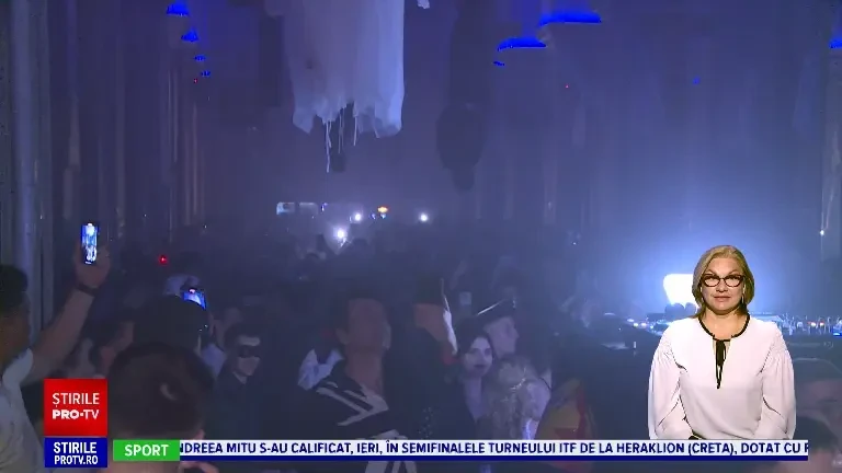 S-a dat startul petrecerilor de Halloween. Peste 1.500 de creaturi au năvălit în Casa Presei Libere din București