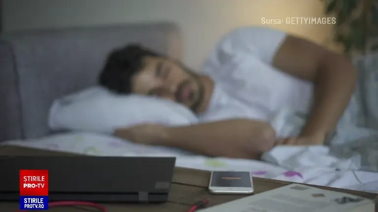 Amânarea alarmelor dimineața ne poate ajuta să fim mai productivi. Ce spun oamenii de știință