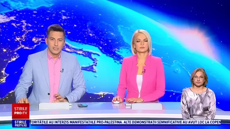 Casă din Neamț, învăluită de flăcări imense. Focul s-a extins cu o viteză incredibilă