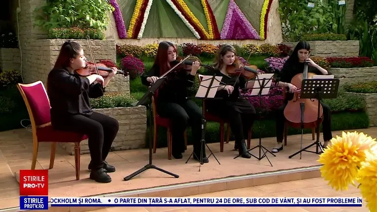 Expoziția "Flori de toamnă" de la Iași a încântat publicul cu un concert. Mii de oameni au participat. „Foarte interesant”