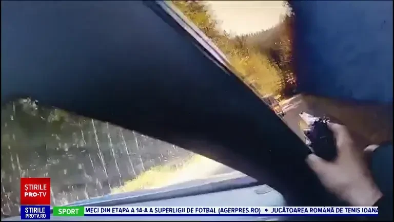 Tânărul din Suceava băut și fără permis de conducere, urmărit de polițiști, furase mașina de la un bărbat pentru care lucra