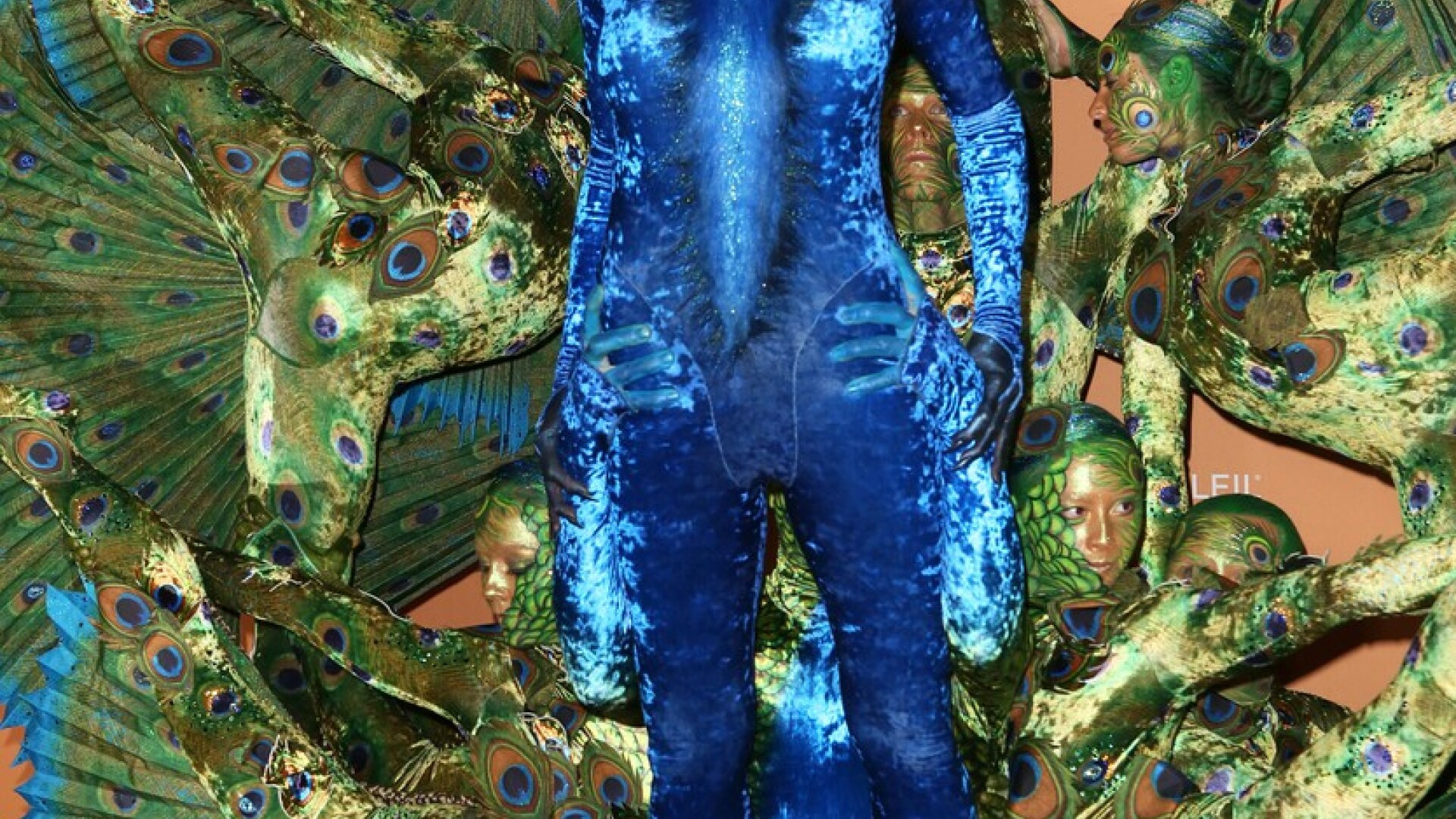 Heidi Klum a șocat din nou cu apariția sa de Halloween. Cum au fost costumați restul invitaților de la petrecerea modelului