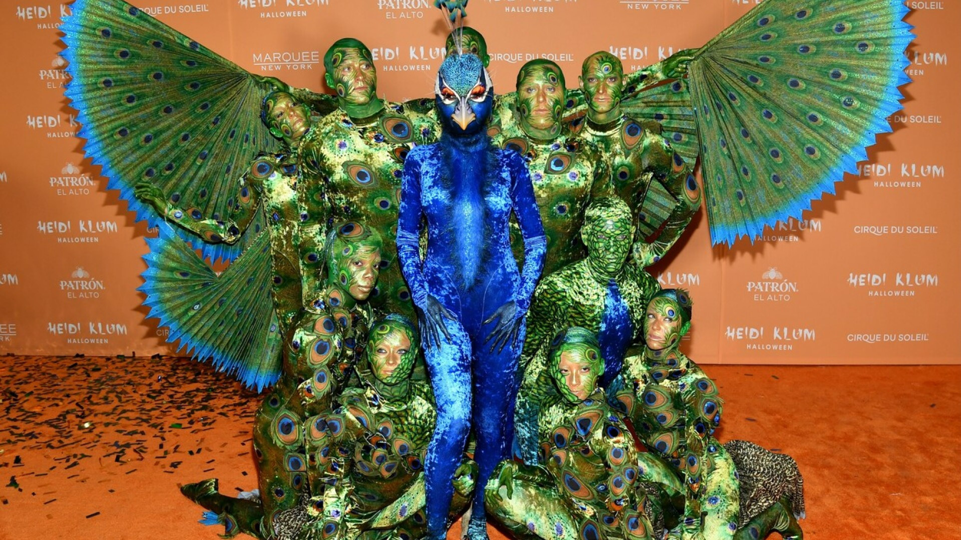 Cum s-au costumat vedetele de la Hollywood de Halloween. Ce ținute au ales să poarte Kim Kardashian și fiica ei | FOTO