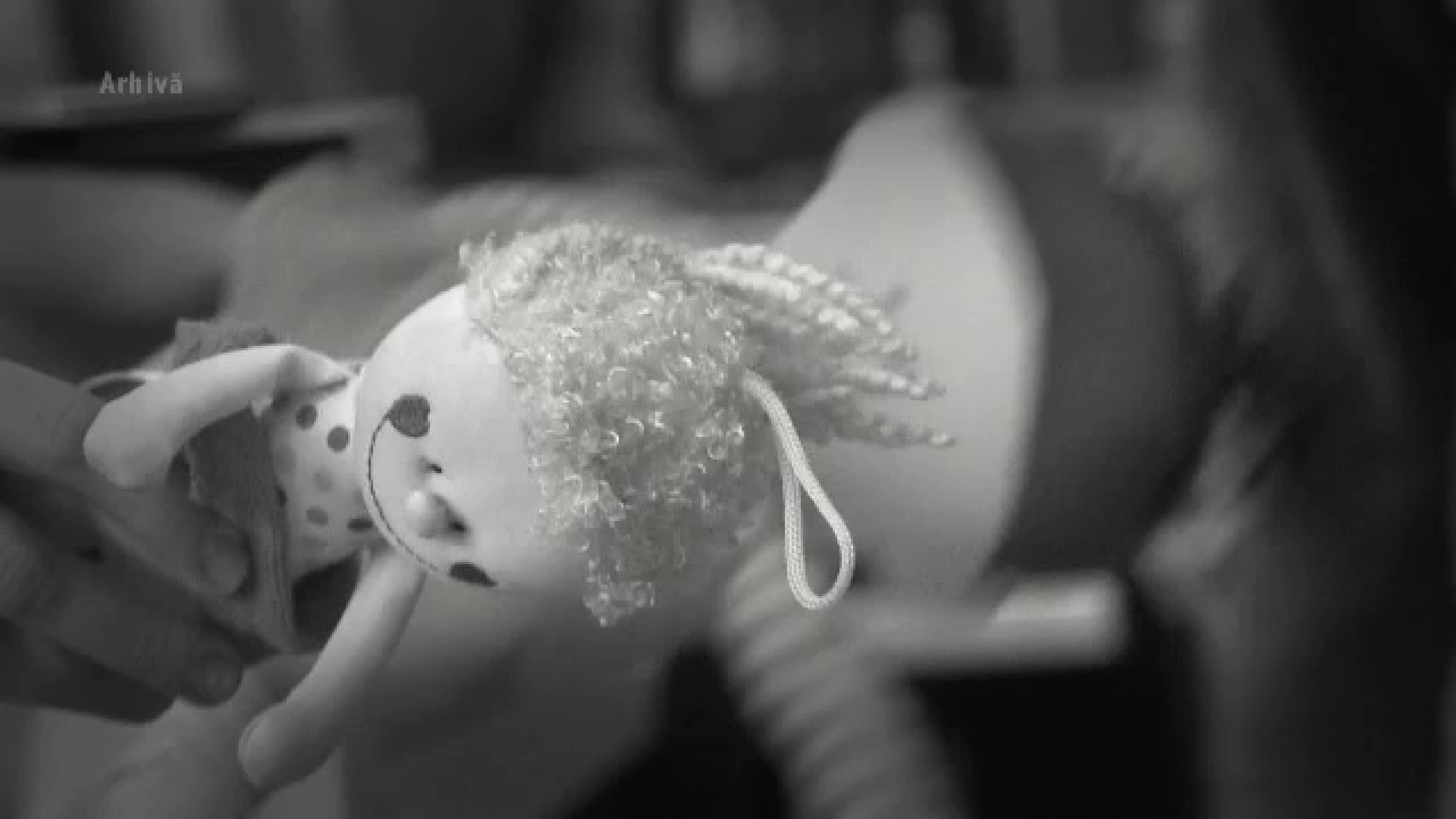 Apar detalii revoltătoare în cazul fetei de 11 ani, violată şi umilită de un coleg de şcoală. Unde au avut loc ororile