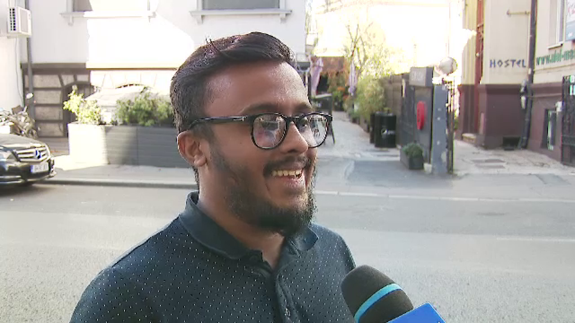 „Acum e țara mea”. Cât de grea li se pare limba română muncitorilor străini. Ce părere au despre România