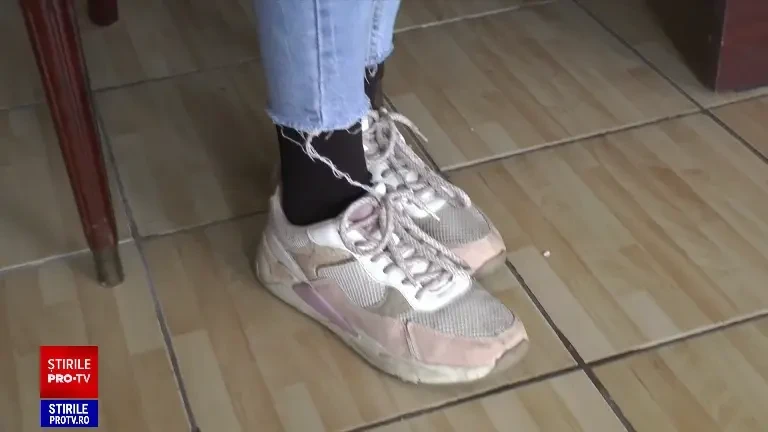 Mărturiile cutremurătoare ale mamei copilei de 11 ani, violată şi umilită de un coleg. Reprezentanții școlii știau de abuzuri