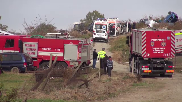 „A fost greutate prea multă și a căzut”. Ce s-a întâmplat la hala industrială din Bacău unde au murit trei persoane