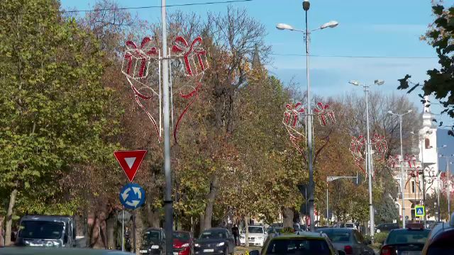 Cât costă iluminatul de Crăciun în marile orașe ale României, în 2023. Prețurile sunt mai mari ca în anii trecuți