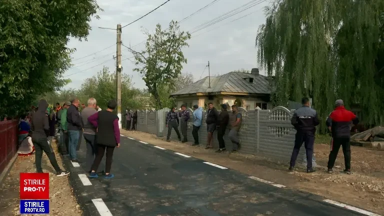 „A început să zbiere”. Un bebeluș de 11 luni, ars de viu în casă. Televizorul care era în camera copilului a explodat