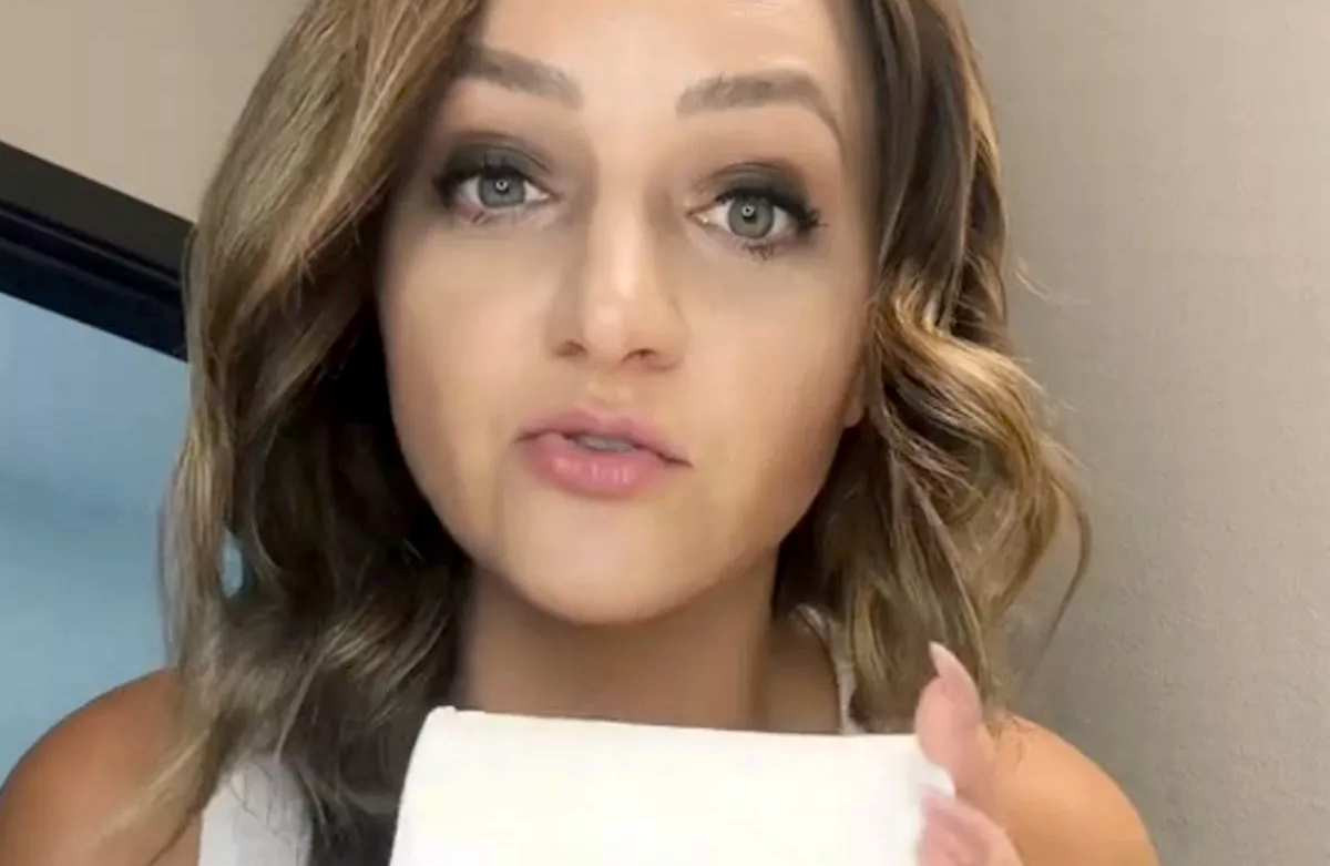 Influencerița care și-a șocat urmăritorii spunând că în familia ei hârtia igienică era „articol de lux”. „Foloseam ziare”