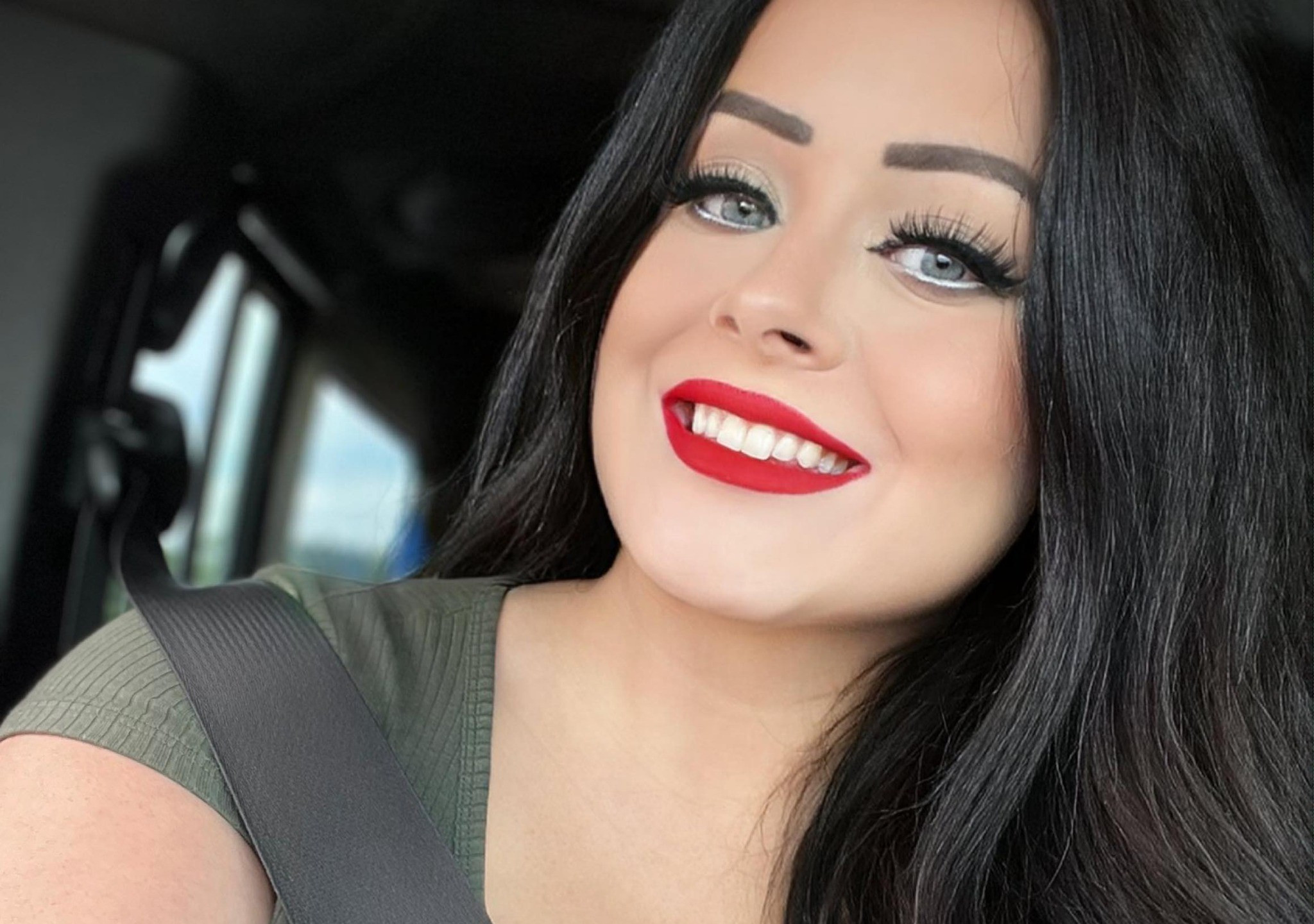 O profesoară de engleză, suspendată din cauza contului pe care îl avea pe o platformă pentru adulți. Cum s-a aflat ce făcea