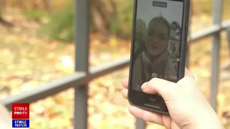 Profesorii încearcă să își atragă studenții prin intermediul rețelelor sociale. Universitățile care postează pe TikTok