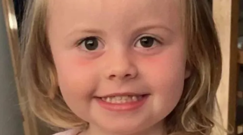 O fetiță a murit după ce a fost diagnosticată greșit. Acuza dureri de stomac, iar medicul a spus că are amigdalită