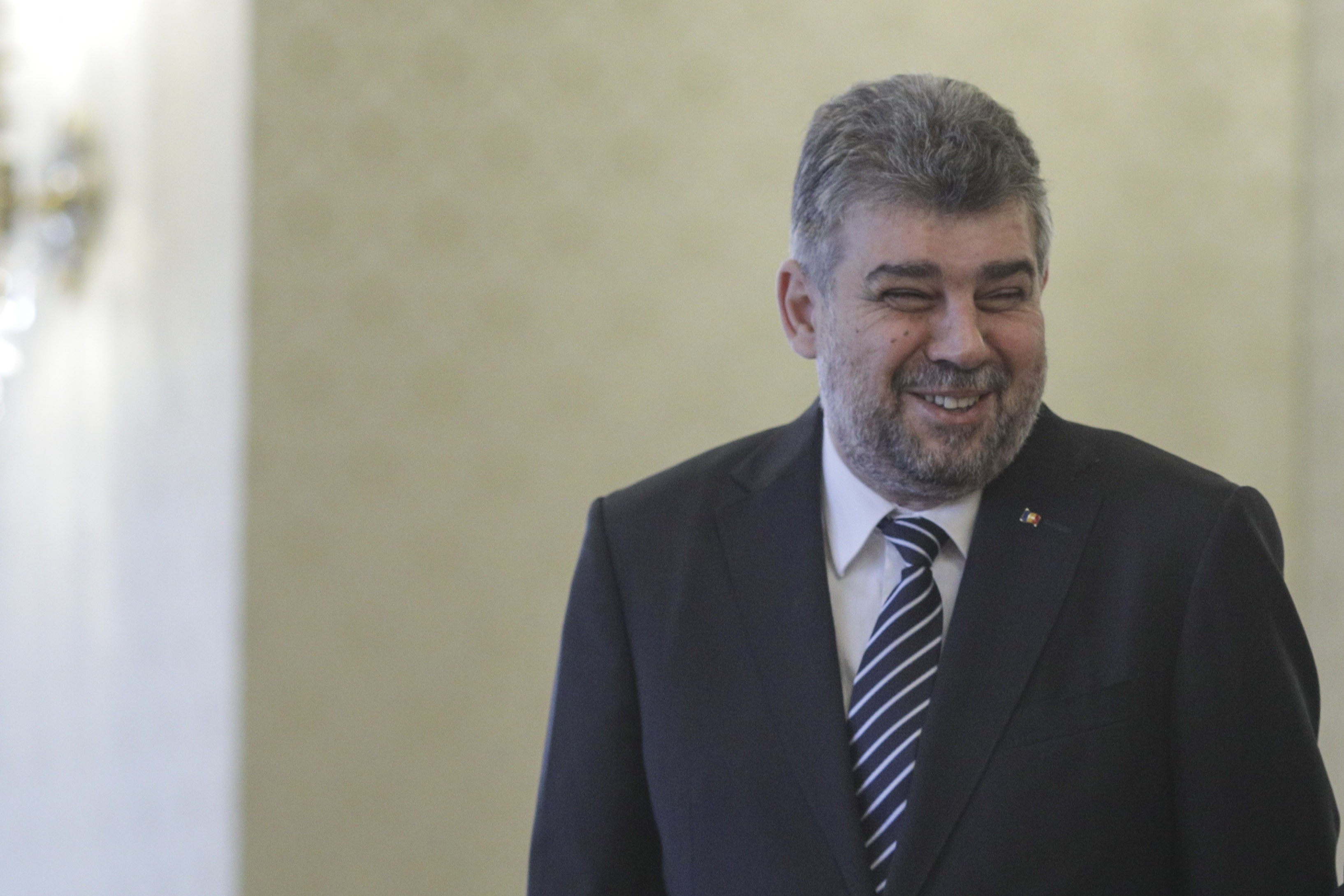 Aflat la Constanța, Marcel Ciolacu și-a început discursul cu ”Onorată instanță”. ”E din ciclul gafelor care se mai fac”