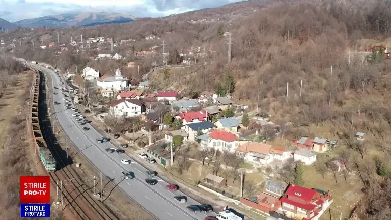 Șoselele ocolitoare ale stațiunilor de pe Valea Prahovei ar putea face mai ușoară viața șoferilor. Când vor fi gata