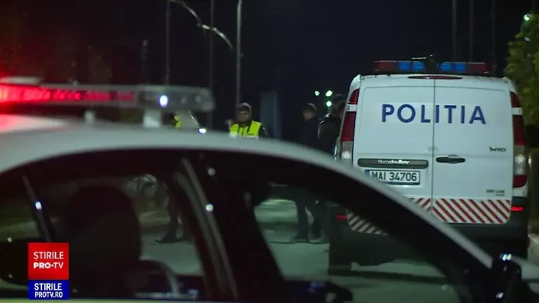 Un polițist de 28 de ani, înjunghiat de un băiat cu probleme psihice. Fusese chemat de familie să aplaneze un conflict