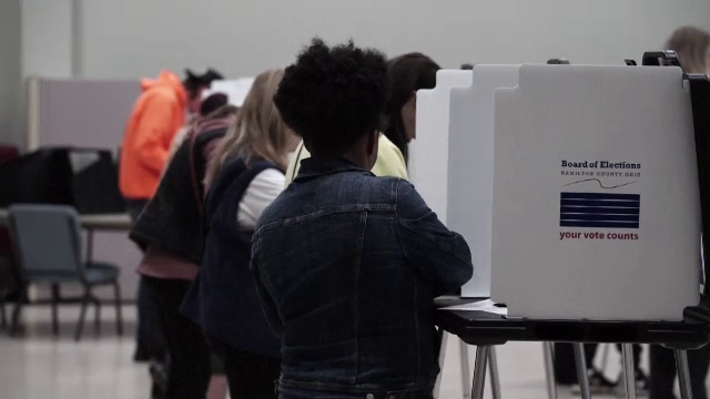 Democrații americani au obținut victorii în mai multe state. Donald Trump are un avans în fața lui Joe Biden