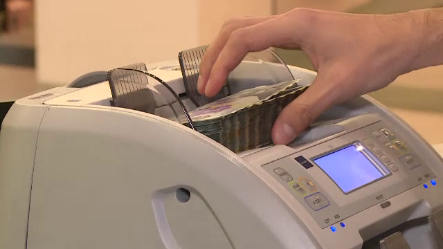 Cele două excepții care rămân în vigoare privind plafonarea plăților cu bani cash. Sunt vizate firmele